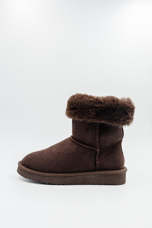 PAWJ Short brown boot with brown (teddy) faux fur 